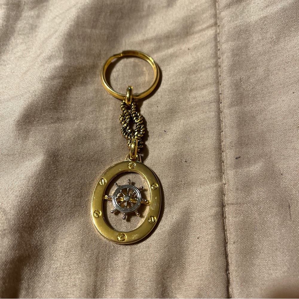 Vintage Gold Tone Ship Steering Wheel Key Chain Nautical Boat Captain